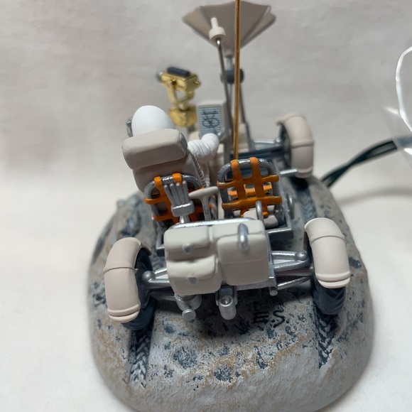 Neil Armstrong Ornament & Lunar Rover Vehicle Ornament - Picture 12 of 13